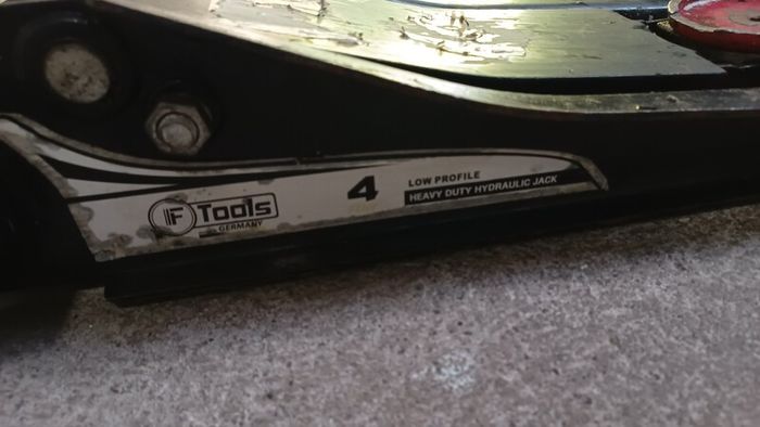 Heavy Duty 4 Tonne Low Profile Trolley Jack