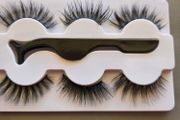 Brand new 3 pairs of false eyelashes and applicator