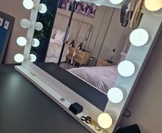 Hollywood vanity mirror