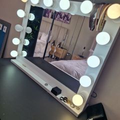 Hollywood vanity mirror