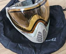 DYE i4 paintball mask.