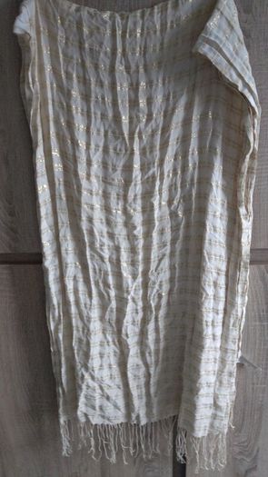 Cream and gold large scarf  h&m