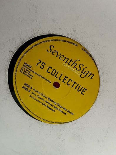 10e each Techno 12" vinyl