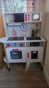 Play kitchen
