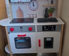 Play kitchen