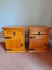 set of bedside lockers