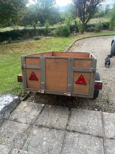 Car trailer