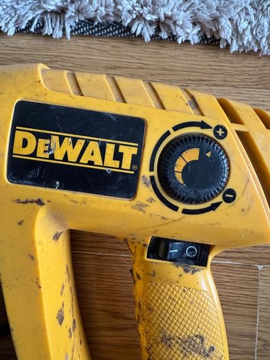 Dewalt 2000W 230V Heat Gun