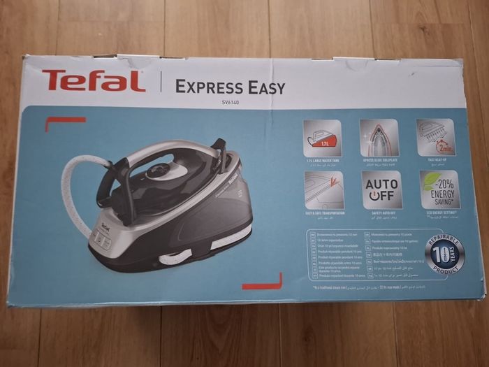 Tefal Express Easy SV6140 Steam Generator Iron