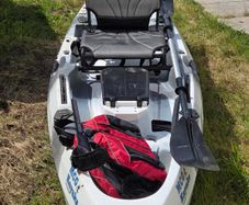 10ft Fishing Kayak, Like New,  Seat, Paddle, Life Jacket & NEW Wall Rack Included