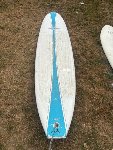7'10 surfboard