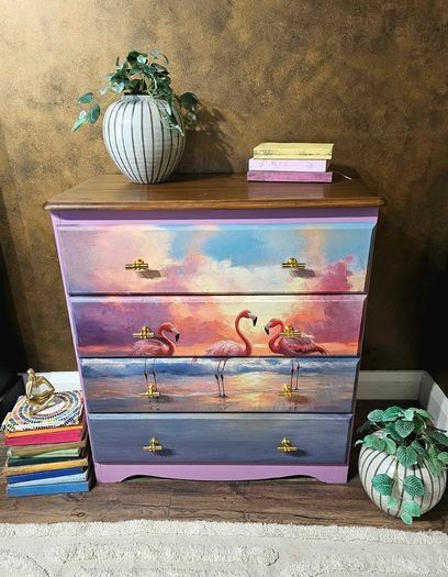 Chest of drawers