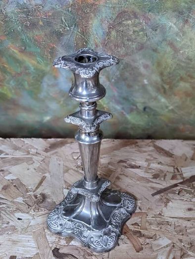 Candle holder