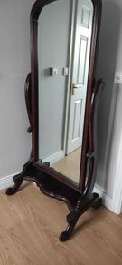 antique style mirror