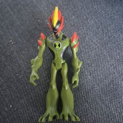 Ben 10 biode DNA alien four inches