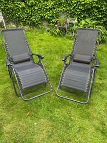 Garden loungers (2)