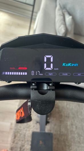 Kukirin G2 electric scooter