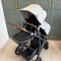 UPPAbaby Vista V2 Complete Travel System Bundle
