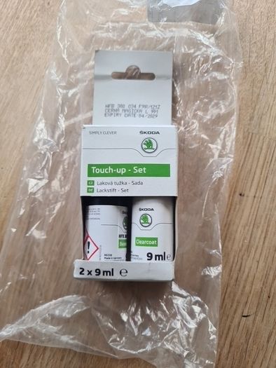Skoda Black Magic Touch Up Paint