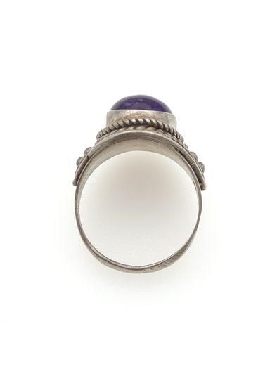 Vintage 925 Sterling Silver & Amerhyst Ring