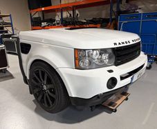Range Rover Desk