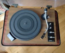 Yamaha YP-511.Direct Drive turntable from the Japanese Golden era 1970s.Full service