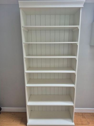 Bookshelves/display cabinet