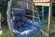 Foldable egg chair with cushion