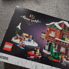 LEGO Christmas/ Winter Village Lodge