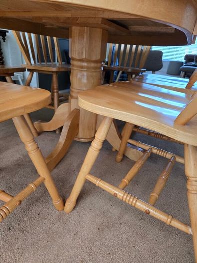 Dining Table with 6 Chairs