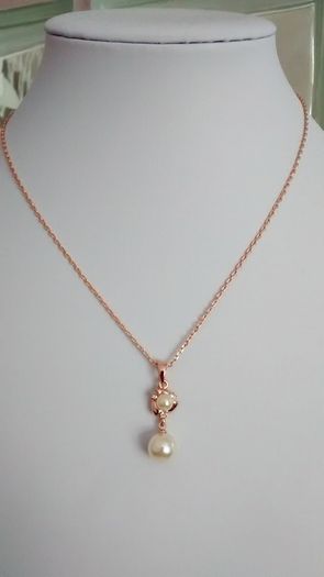 Pendant and Earrings Set