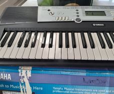 Yamaha Keyboard