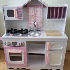 Kids modern country kitchen