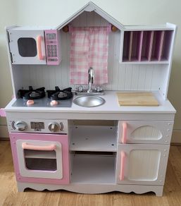 Kids modern country kitchen