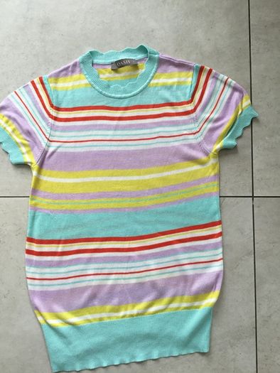 Ladies Oasis Top. Size Small /8-10