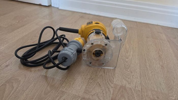 DeWalt DWE6005 Compact Edge Laminate Trimmer