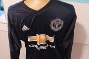 man utd goalkeeper jersey