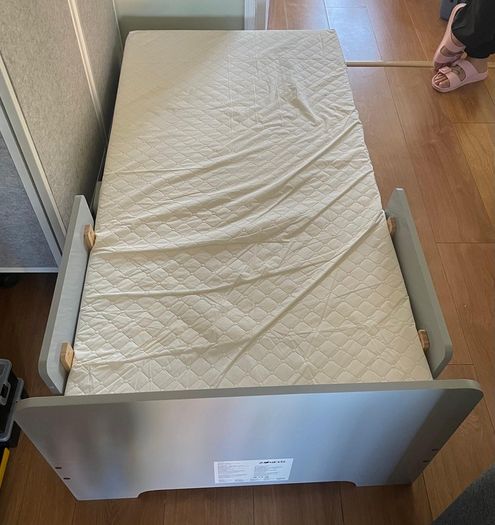 ZoneKiz toddler bed with mattress
