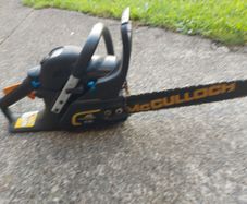 McCulloch Petrol Chainsaw in excellent condition