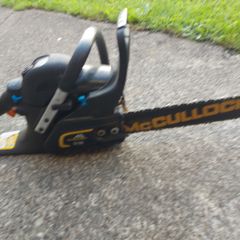 McCulloch Petrol Chainsaw in excellent condition