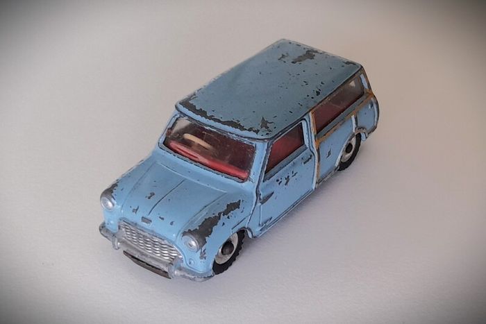 Diecast Vintage Dinky Toys Austin Se7en Countryman - Fair to Good Original Condition/No Box