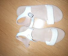 Girl' sandals, size 3