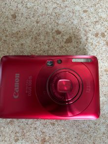 Canon IXUS 100 only used few times and like brand new with rugged carry case and charger
