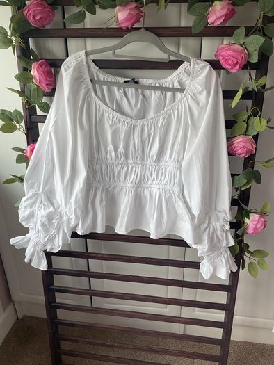 Bershka white 100% cotton long sleeve top medium