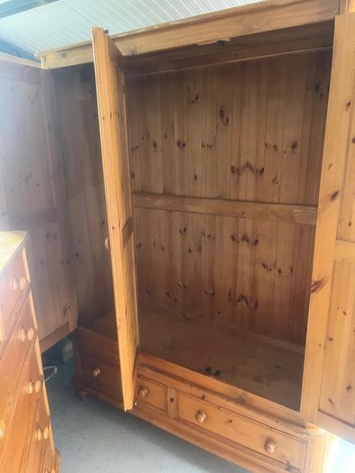 Triple Wardrobe with double drawers and matching 6 Drawer chest Solid pine