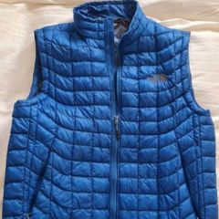 Mens gillet, blue, North Face, size US medium. Aisa L