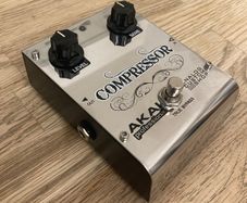 AKAI Professional Compressor Guitar Pedal  Excellent Condition