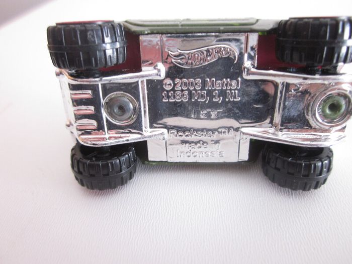 Hot Wheels Rockster Dino Hunter  2003