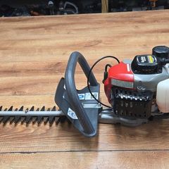Robin hedge trimmer