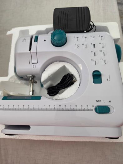 Mini Multifunctional Household Sewing Machine